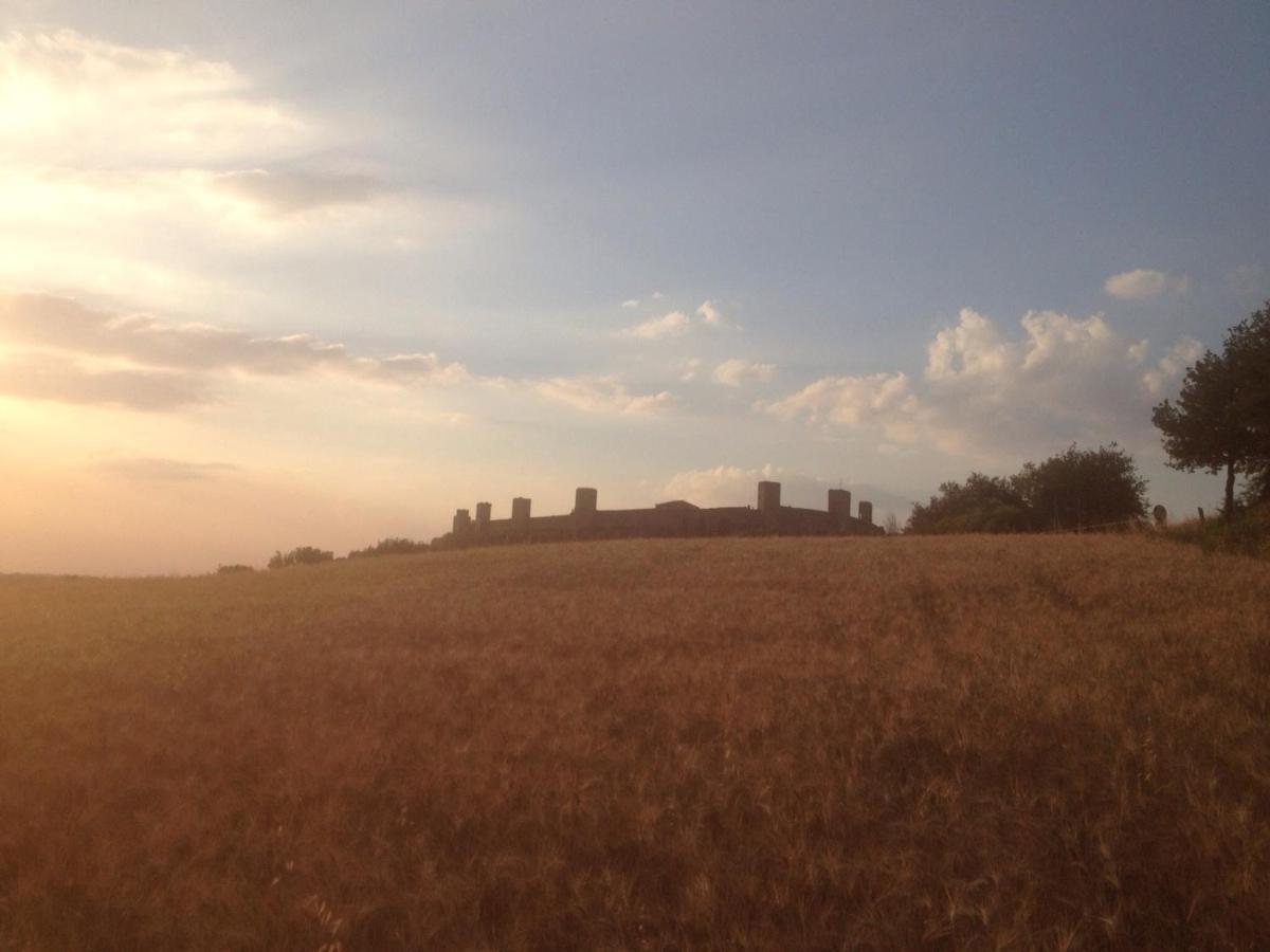 Monteriggioni Castello Villa Eksteriør bilde