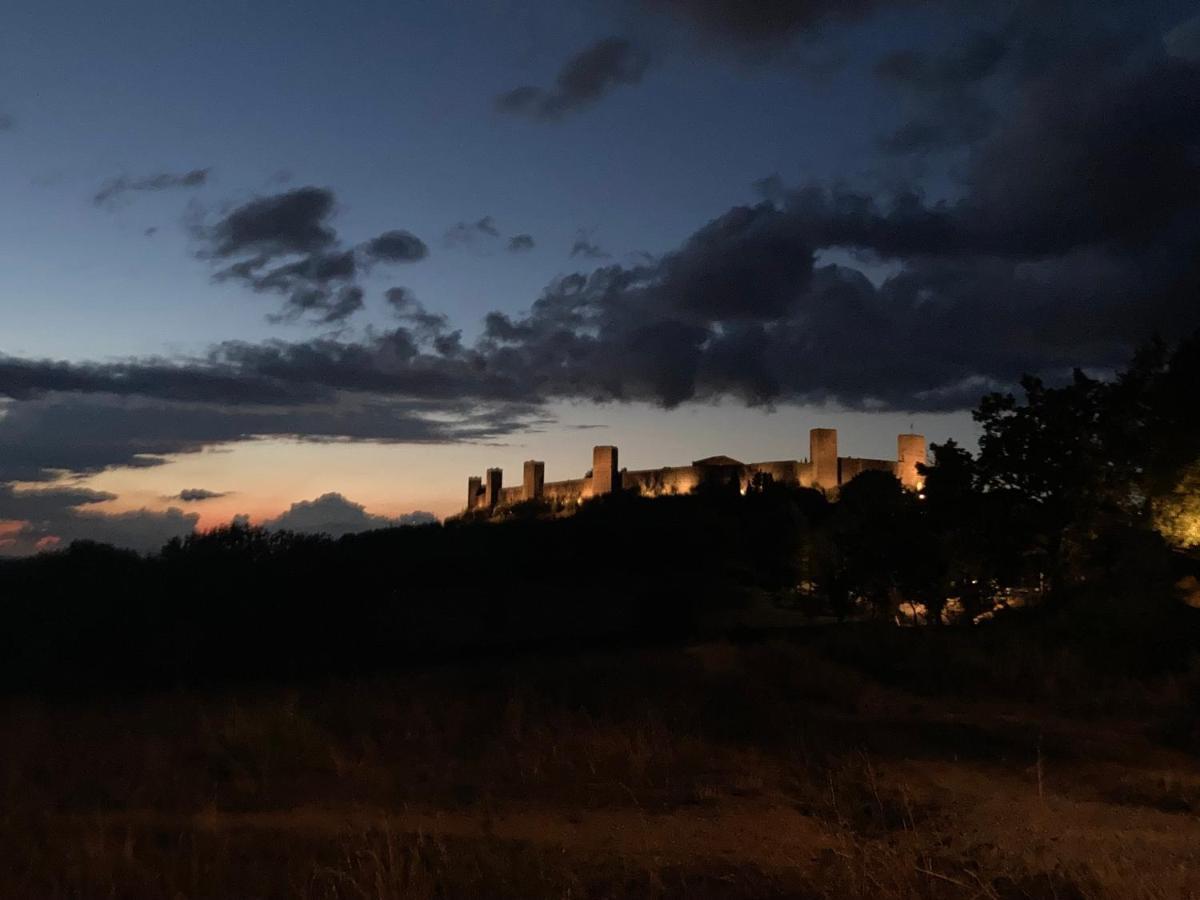 Monteriggioni Castello Villa Eksteriør bilde